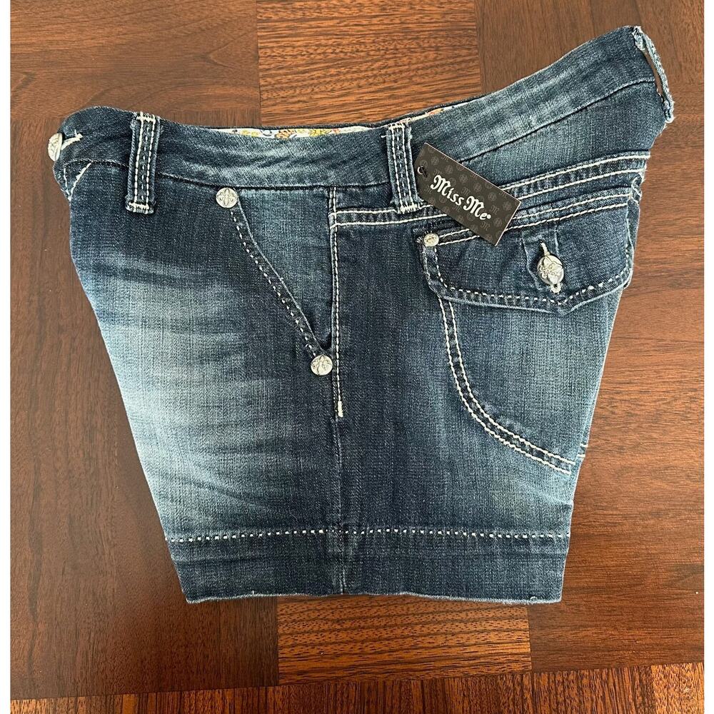 Miss Me Y2K Medium Blue Denim JS448OH16 Solid Flap Pocket Shorts Size 29 NWT - Picture 5 of 16